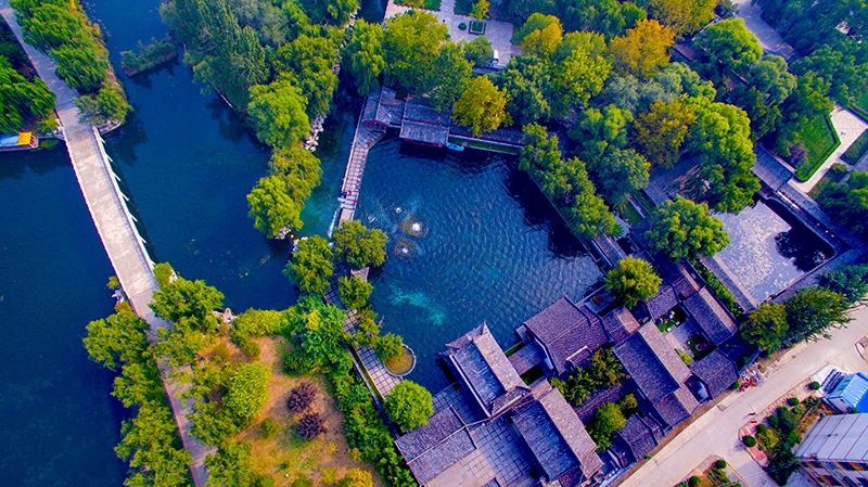 航拍章丘百脈泉